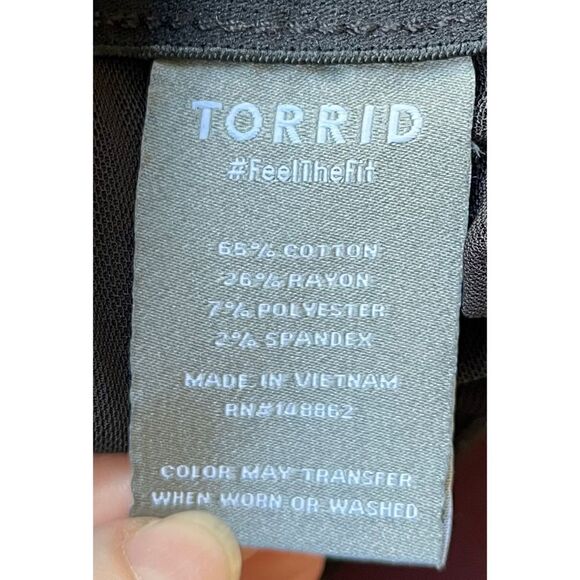 NWT Torrid Bombshell Skinny Premium Stretch High-Rise Destructed Jean, Size 22R - Picture 10 of 16